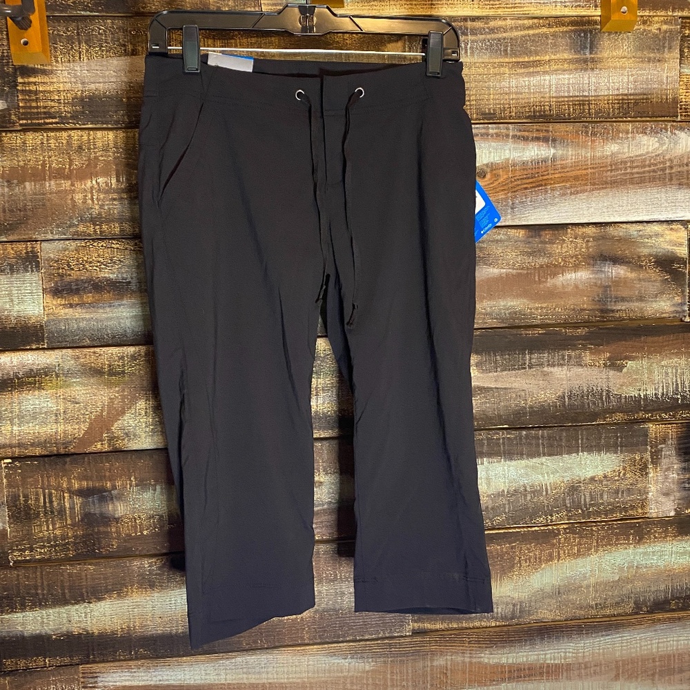 NWT!! Columbia anytime outdoor Capri Pants